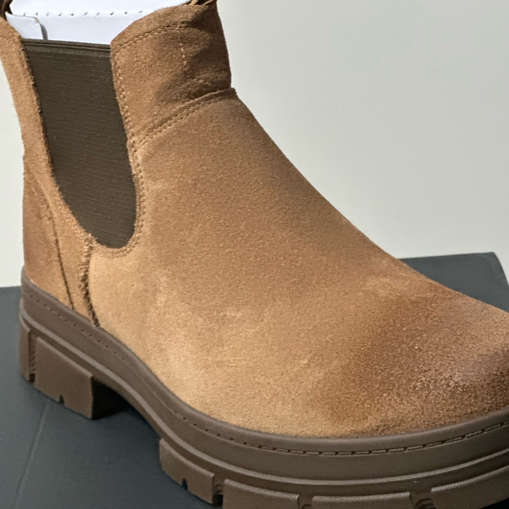 UGG  CHELSA